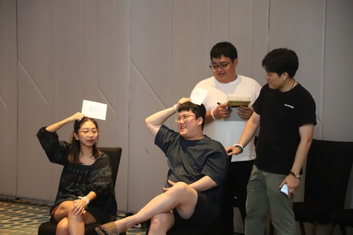 กิจกรรมสานสัมพันธ์รุ่นพี่รุ่นน้อง ปัจฉิมนิเทศ และรับฟังเสียงนักศึกษาของหลักสูตรเศรษฐศาสตร์การเงิน ภาคพิเศษ รุ่นที่ 15-18 ระหว่างวันที่ 20-21 กันยายน 2568 37 -